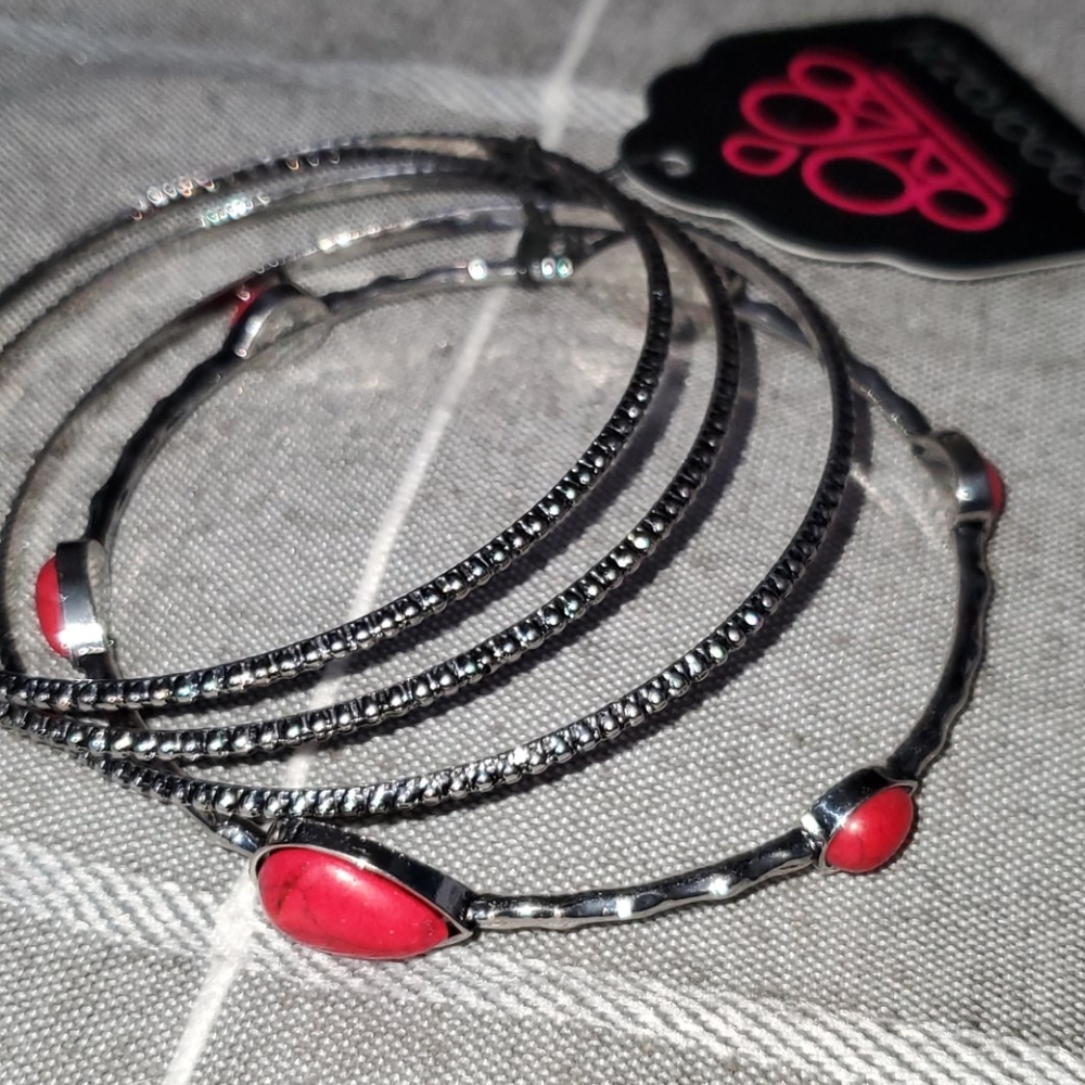 NWT/ Red Stone Bangle Bracelet